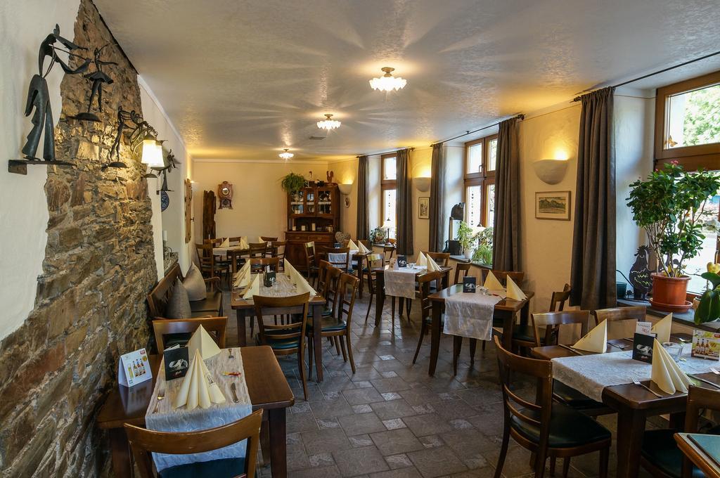 Moselland Hotel Im Enderttal Zum Onkel Willi Кохем Екстер'єр фото